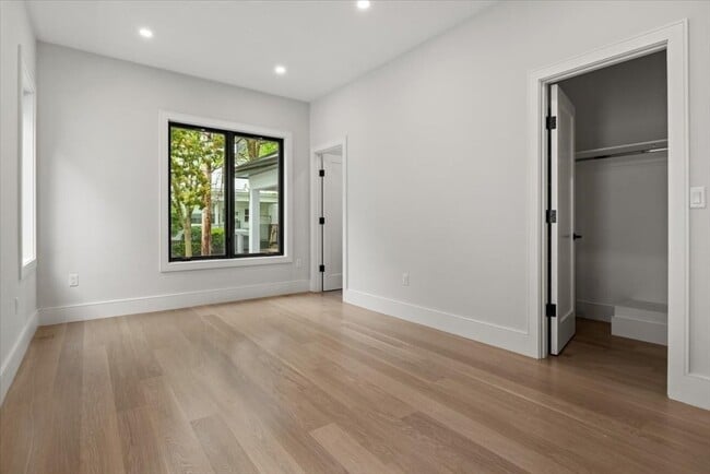 Photo - 117 Thorndike St Unidad 1