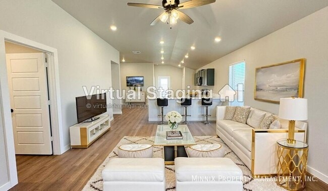 Building Photo - 2136 Kokomo Ave