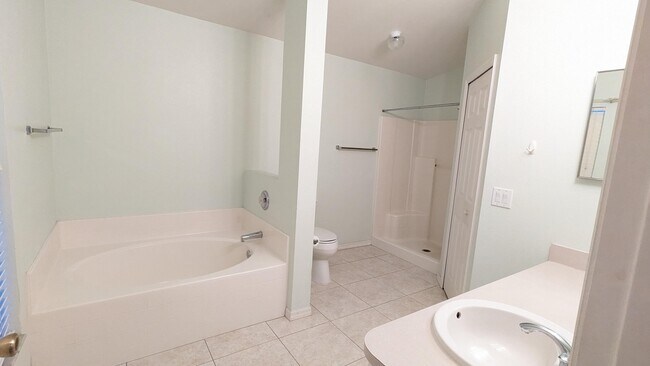 Photo - 2097 Deercroft Dr
