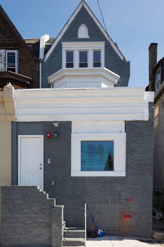 Photo - 5514 Woodland Ave Unit 3