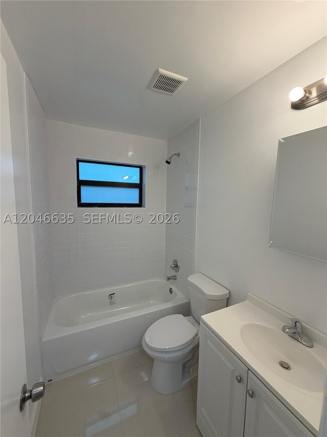 465 NE 139th St Unit 467