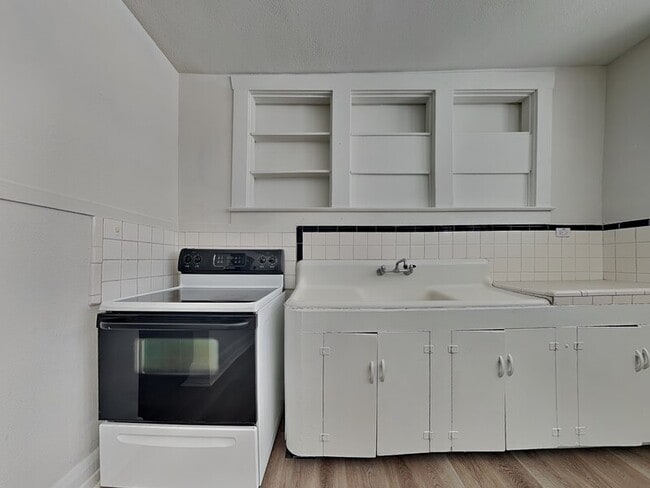 Photo - 2904 W Chestnut St