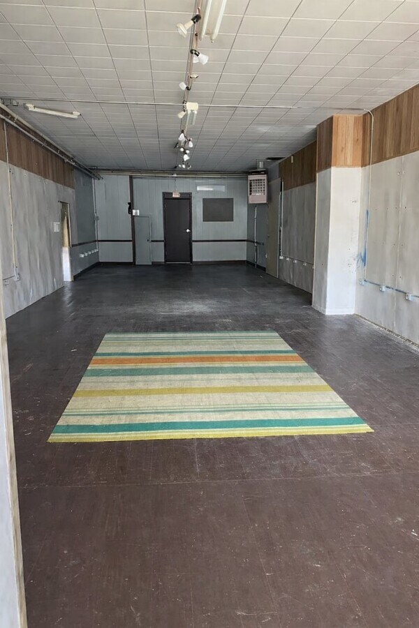 Photo - 225 E Main St