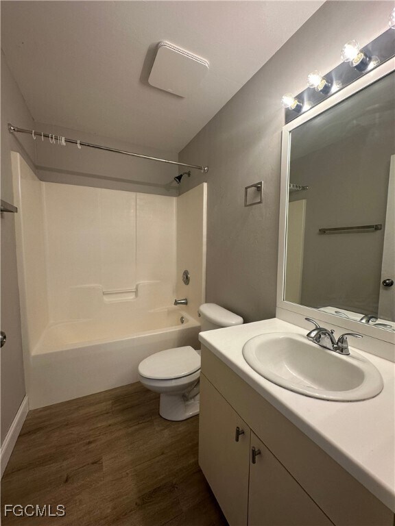 Photo - 2438 Joe Ave S