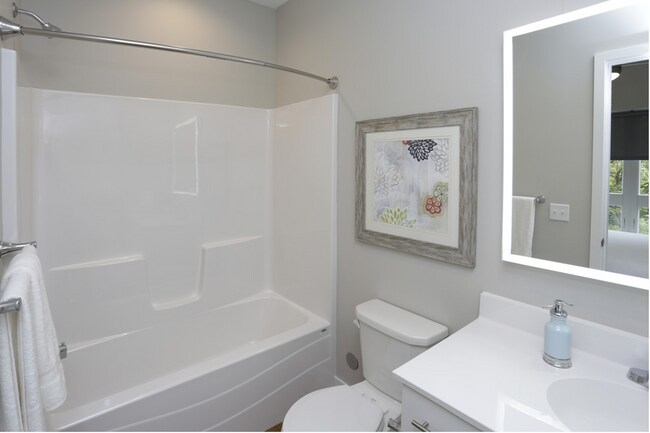 Photo - ONE MONTH FREE ON 12 MONTH LEASE!