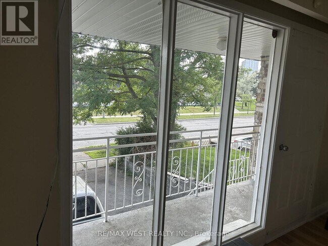 Photo - 278 Grandravine Dr