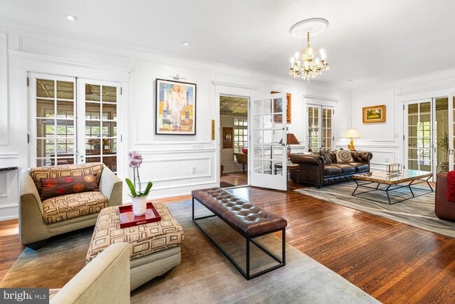 Photo - 9343 Stenton Ave