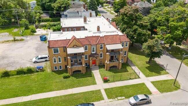 Photo - 13535 La Salle Blvd