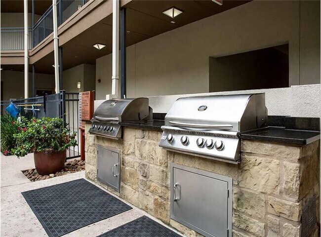 Photo - 302 N Lamar Blvd Unit S6-30