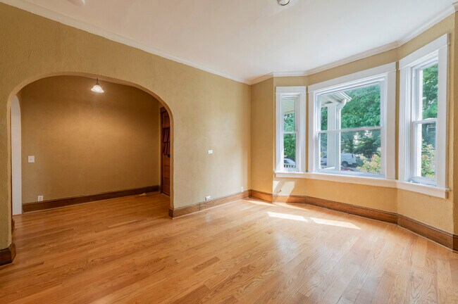 Photo - 1932 W Touhy Ave Unit 1