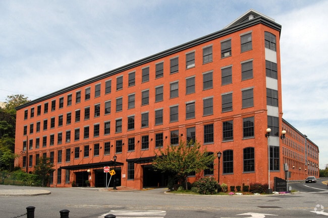 Exterior - The Cliffs