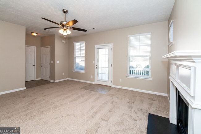 Photo - 4766 Highpoint Way