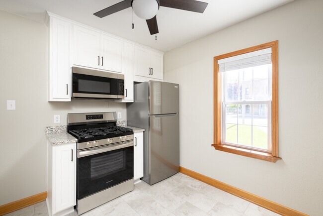 2304 E Holt Ave Unit 2306 E Holt