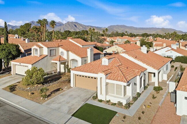 Photo - STUNNING DESERT SHORES MINUTES FROM THE LAKES!!!