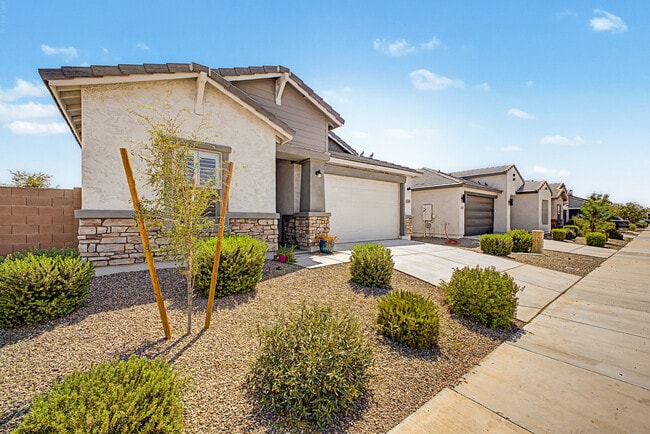 Photo - 42385 W Vincent Dr