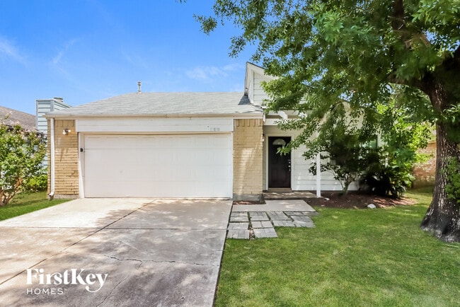 Photo - 13830 Walnut Hollow Ln House