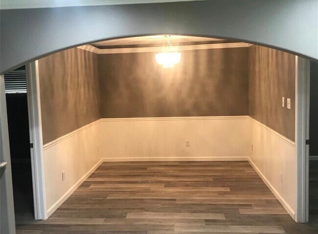 Photo - 2515 Jackson