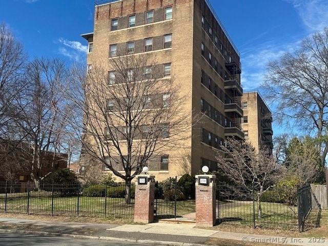 Building Photo - 230 Farmington Ave Unit B6 Rental