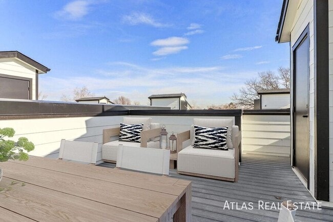 Building Photo - 240 Osiander St Unit B-110