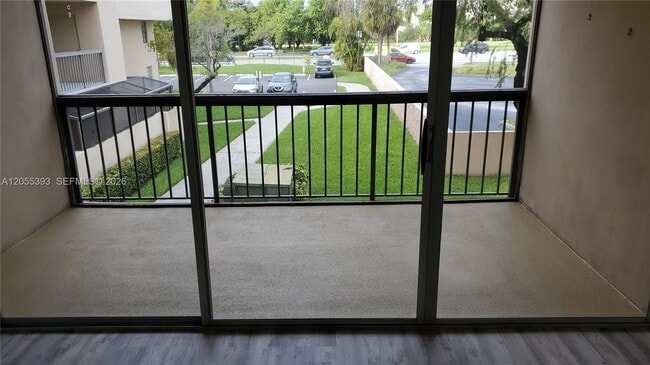 Photo - 10425 SW 112th Ave Unit 207