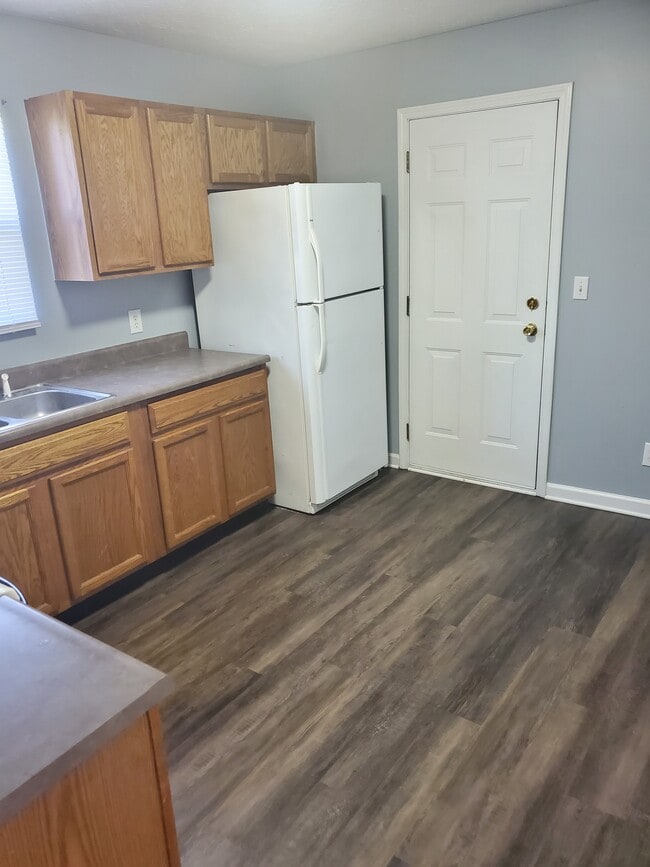 Photo - 1907 E Balsam Ct