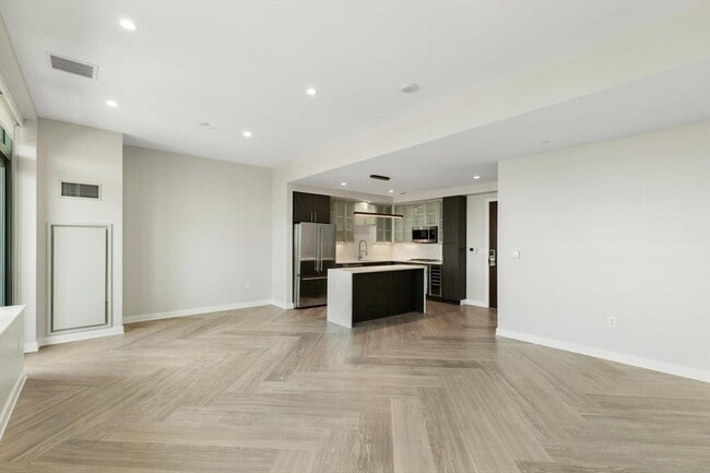 Building Photo - 1 Canal St Unit 1211 Rental
