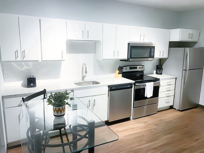 Photo - 2301 Ingersoll Ave Unit SI ID1058298P