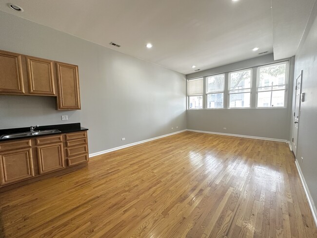 Photo - 2438 N Laramie Ave