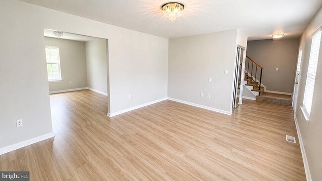 4105 Farmer Pl