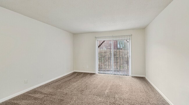 Living Area - Westchester Key Apartments