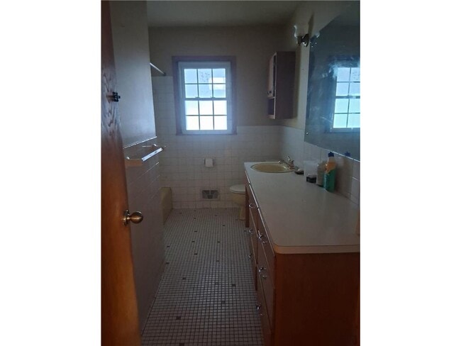 Photo - 7885 Van Buren St NE