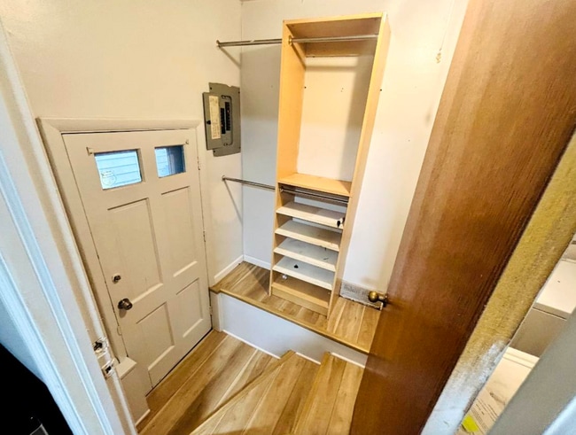 Photo - 3337 Court St