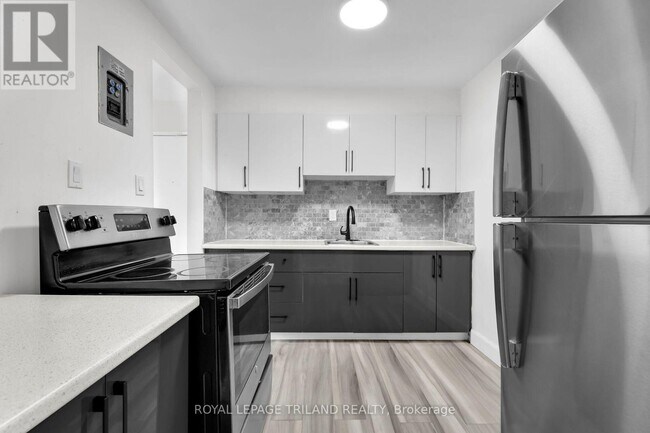 Photo - 1566 Allen Pl Unit 2