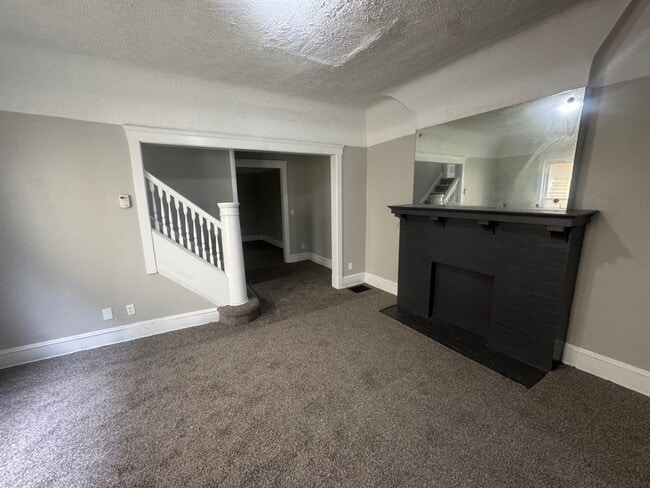 Photo - 1637 Holyrood Rd Unit 1637