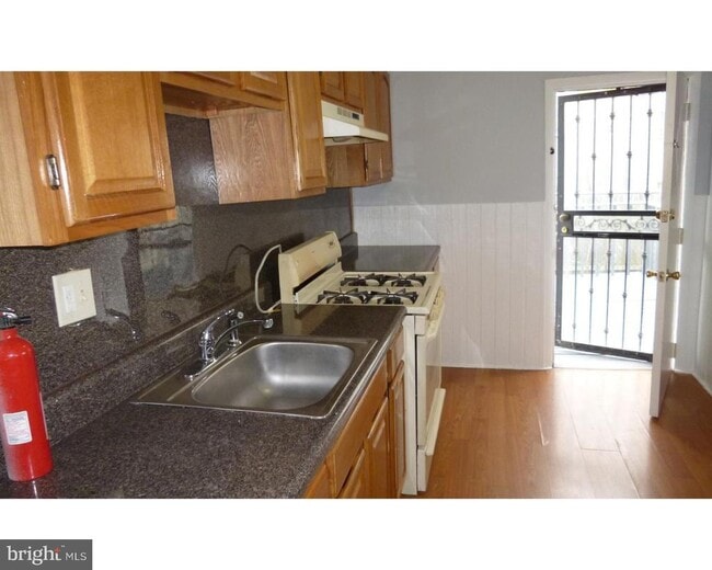 Photo - 2575 E Huntingdon St