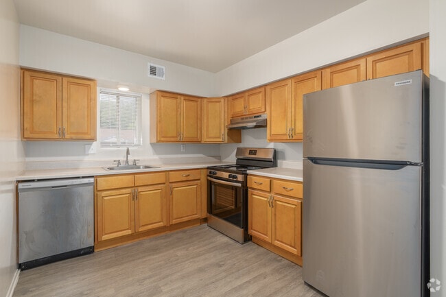 3BR, 2BA - 1,352F - Kitchen