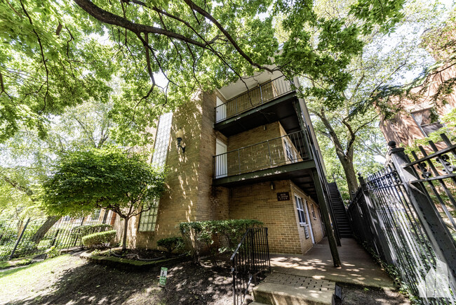 Building Photo - 4610 N Dover St Rental