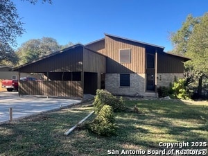 Building Photo - 960 Canyon Dr