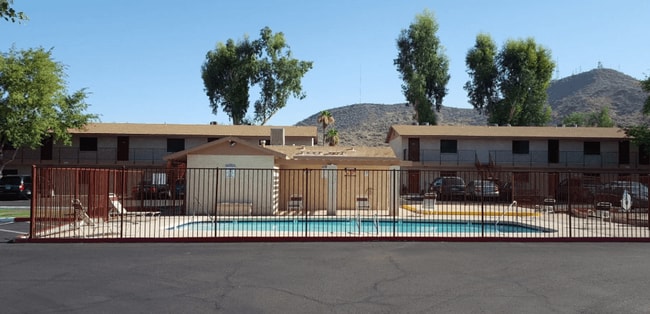 Photo - Foothills Court Apartments