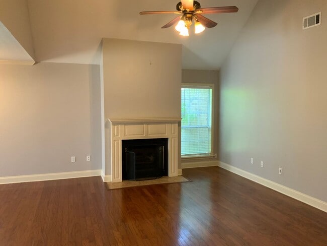 Photo - 3 Bedroom Family Rental