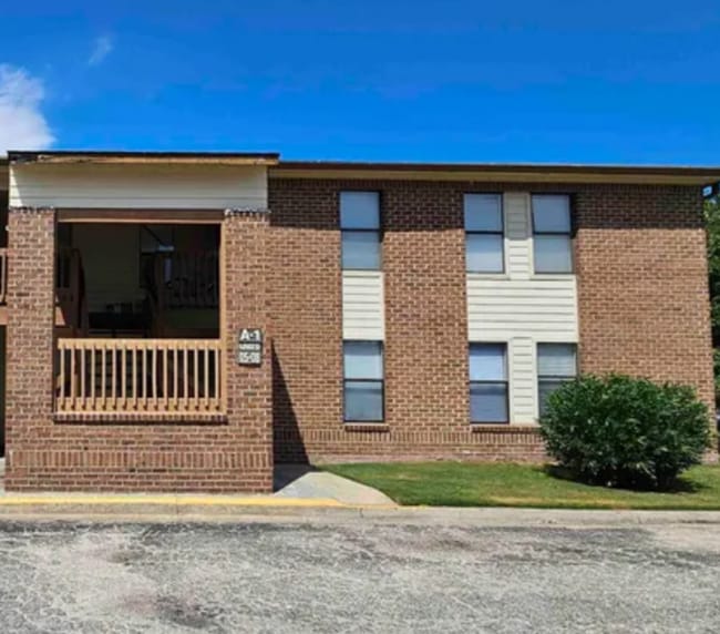 Building Photo - In the Heart of Myrtle Beach Rental