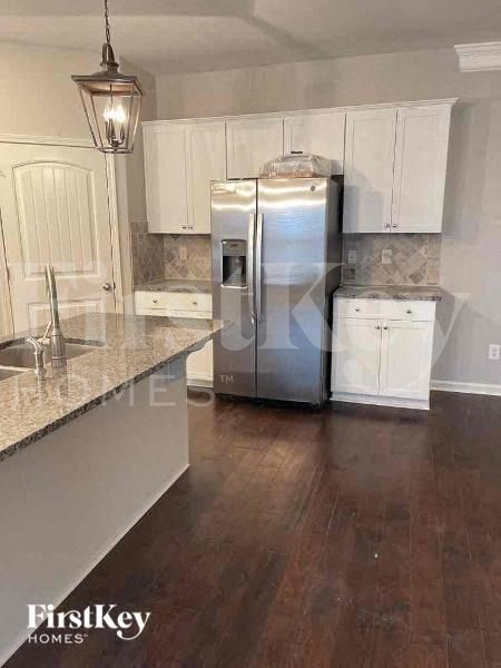 Photo - 1980 Township Dr