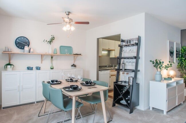 Kingswood Apartments & Townhomes