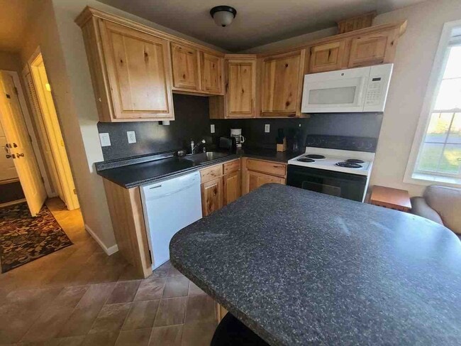 Building Photo - Country Aire Lane Apartment Homes Unit 4
