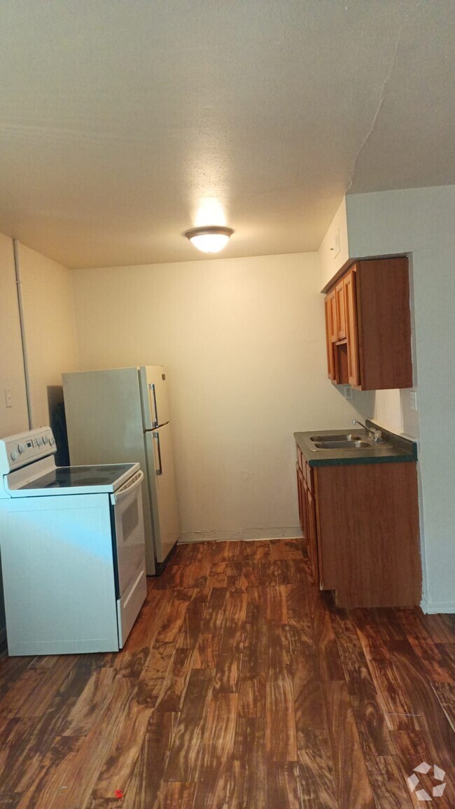 Building Photo - 2408 Williams Creek Rd Rental