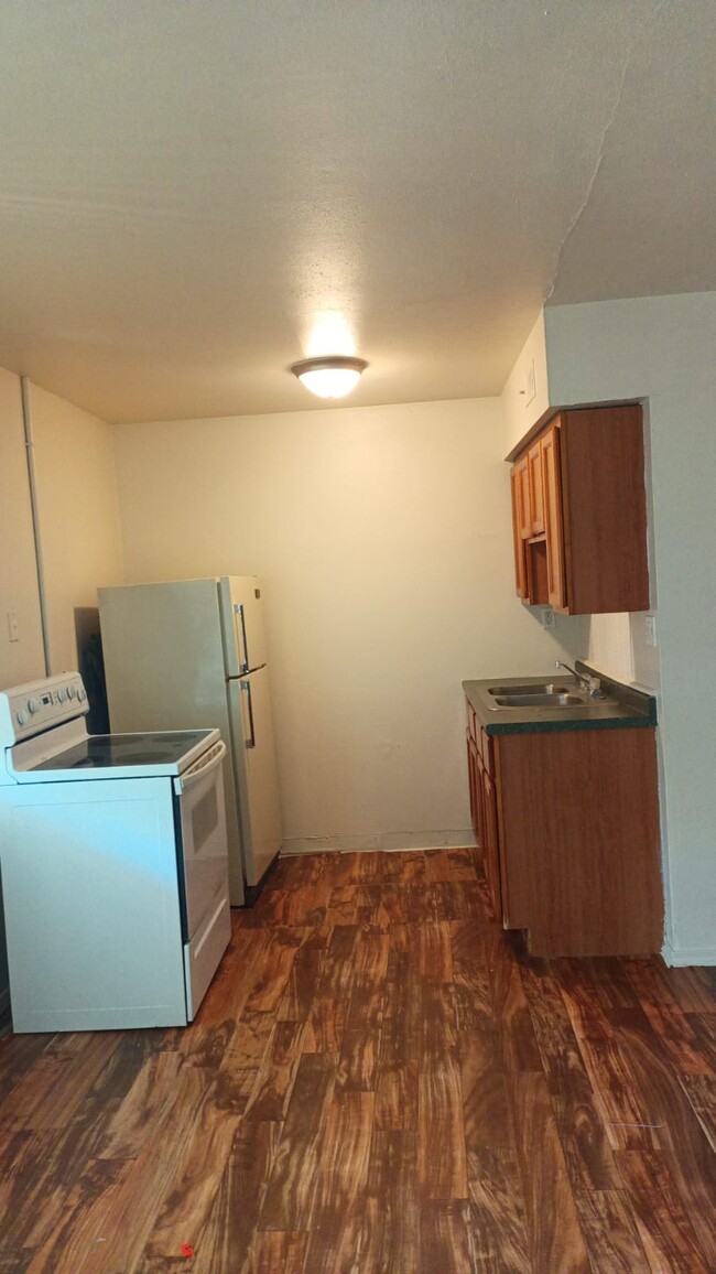 Photo - 2408 Williams Creek Rd Apartments