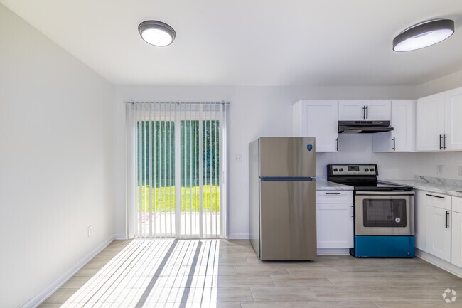 2BR, 1.5BA - 1,103SF - Kitchen