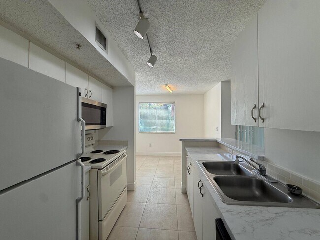 Photo - 3874 Lyons Rd Unidad 110-6
