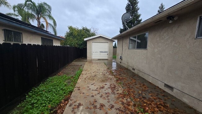 Photo - 4184 N Briarwood Ave