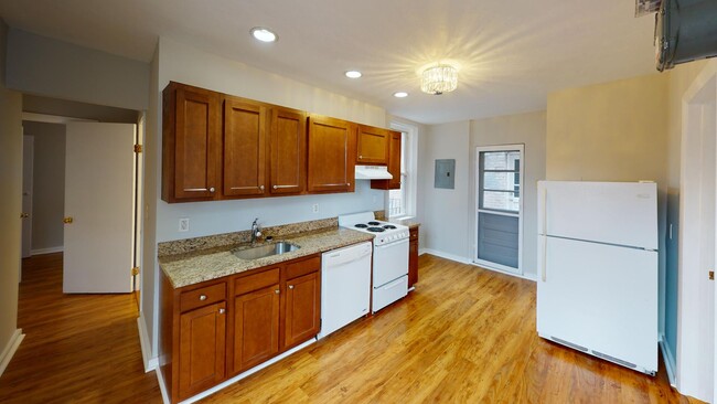 Building Photo - 12 Creighton St Unit 4 Rental